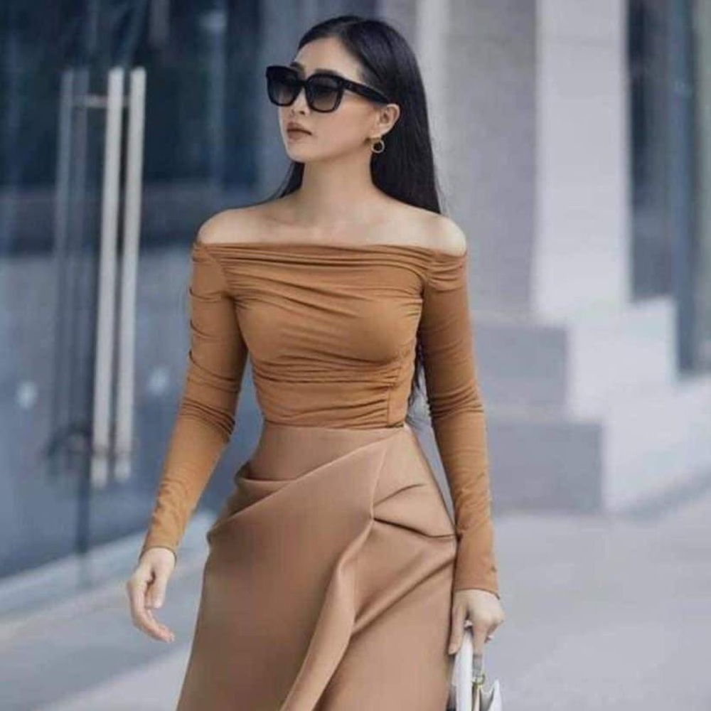 Off shoulder top designer brand: chats by cdam